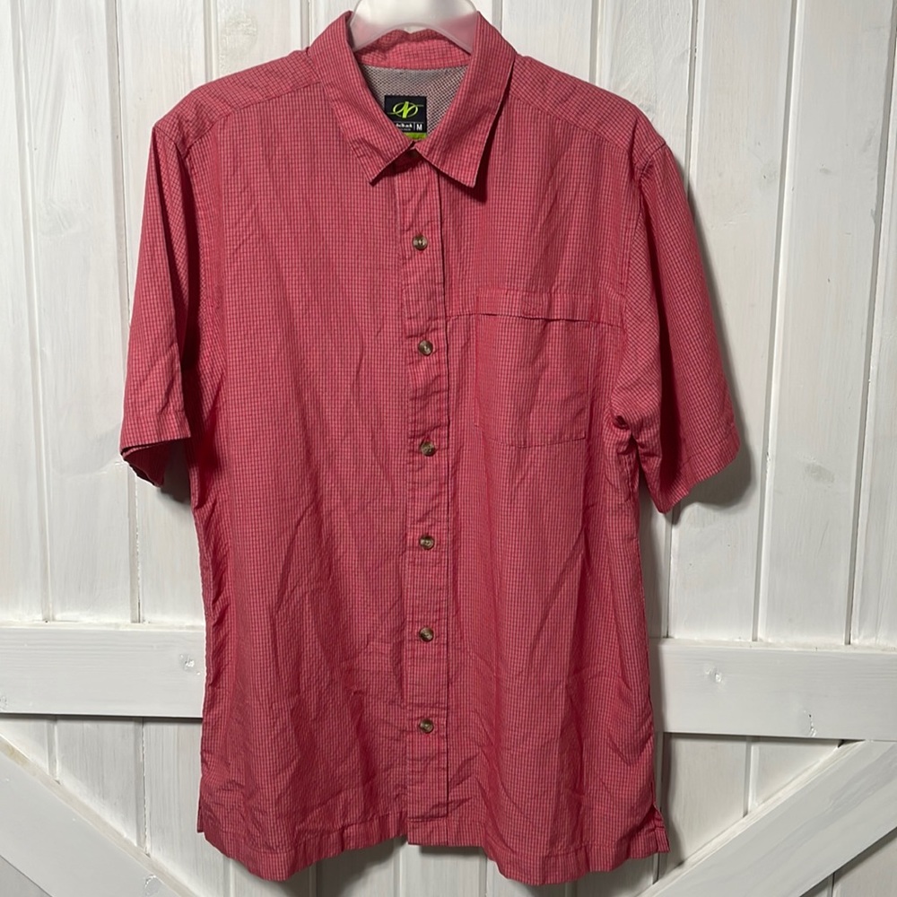 NordicTrack Men’s Short Sleeve Red Shirt Size Medium